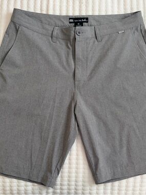 Travis Mathew Golf Shorts 36